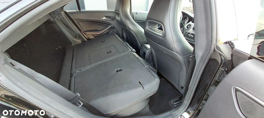 Mercedes-Benz CLA - 40