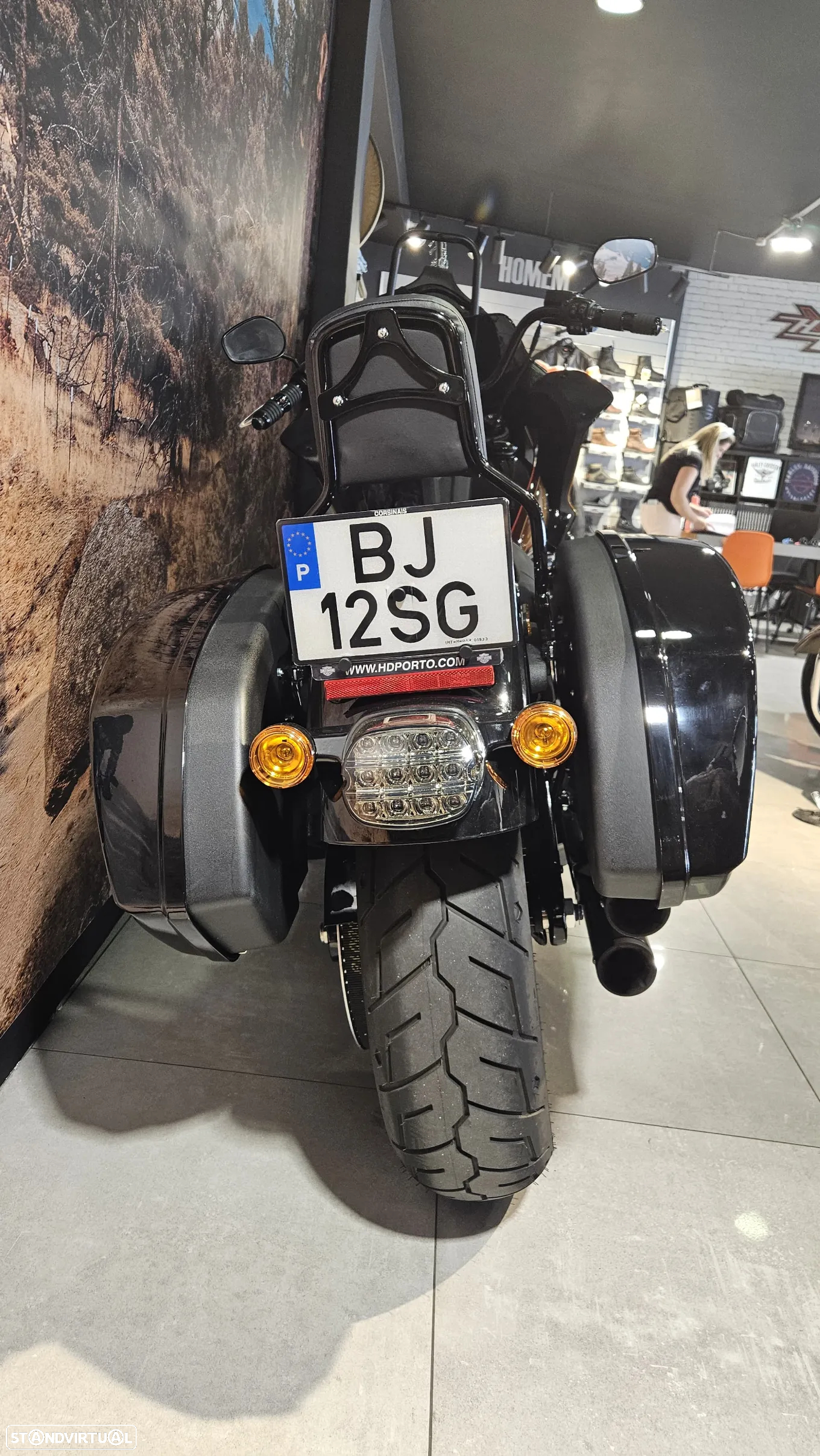 Harley-Davidson Low Rider ST - 5
