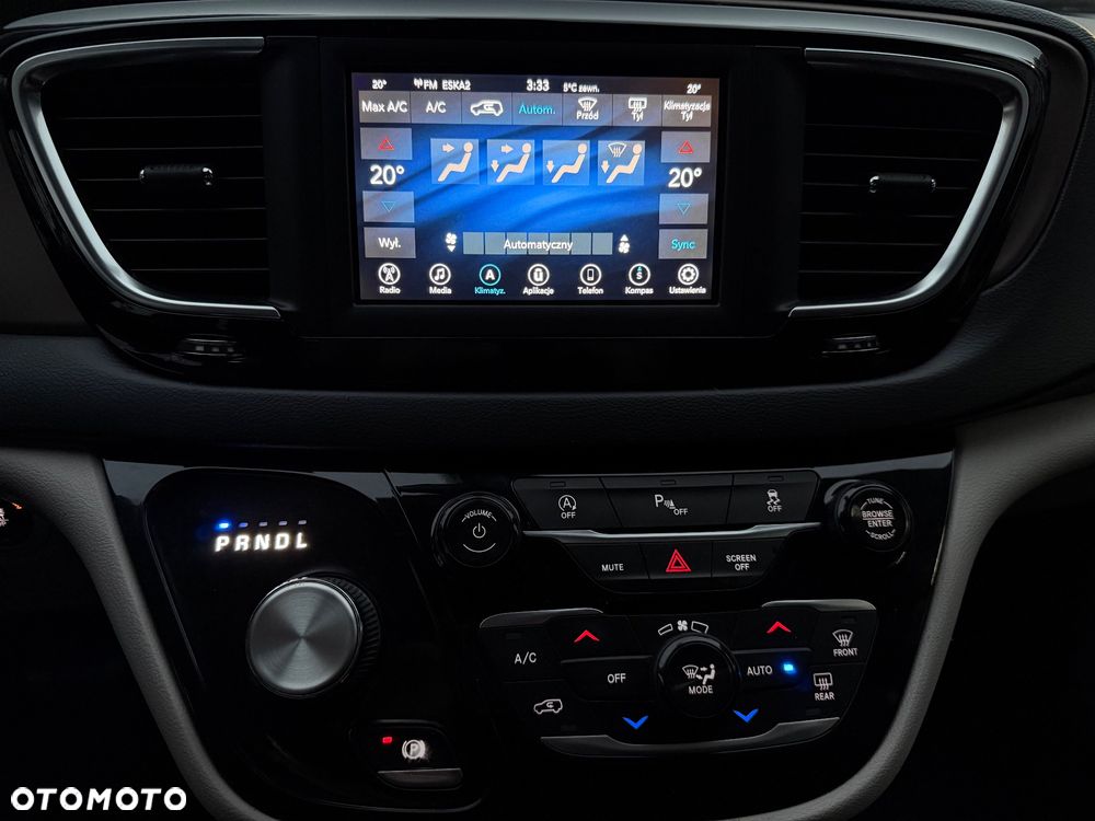 Chrysler Pacifica - 18