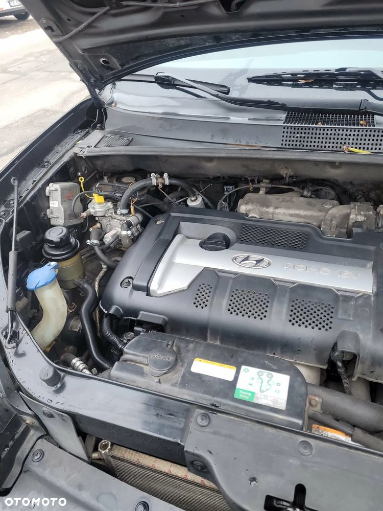 Hyundai Tucson 2.0 2WD GLS - 10