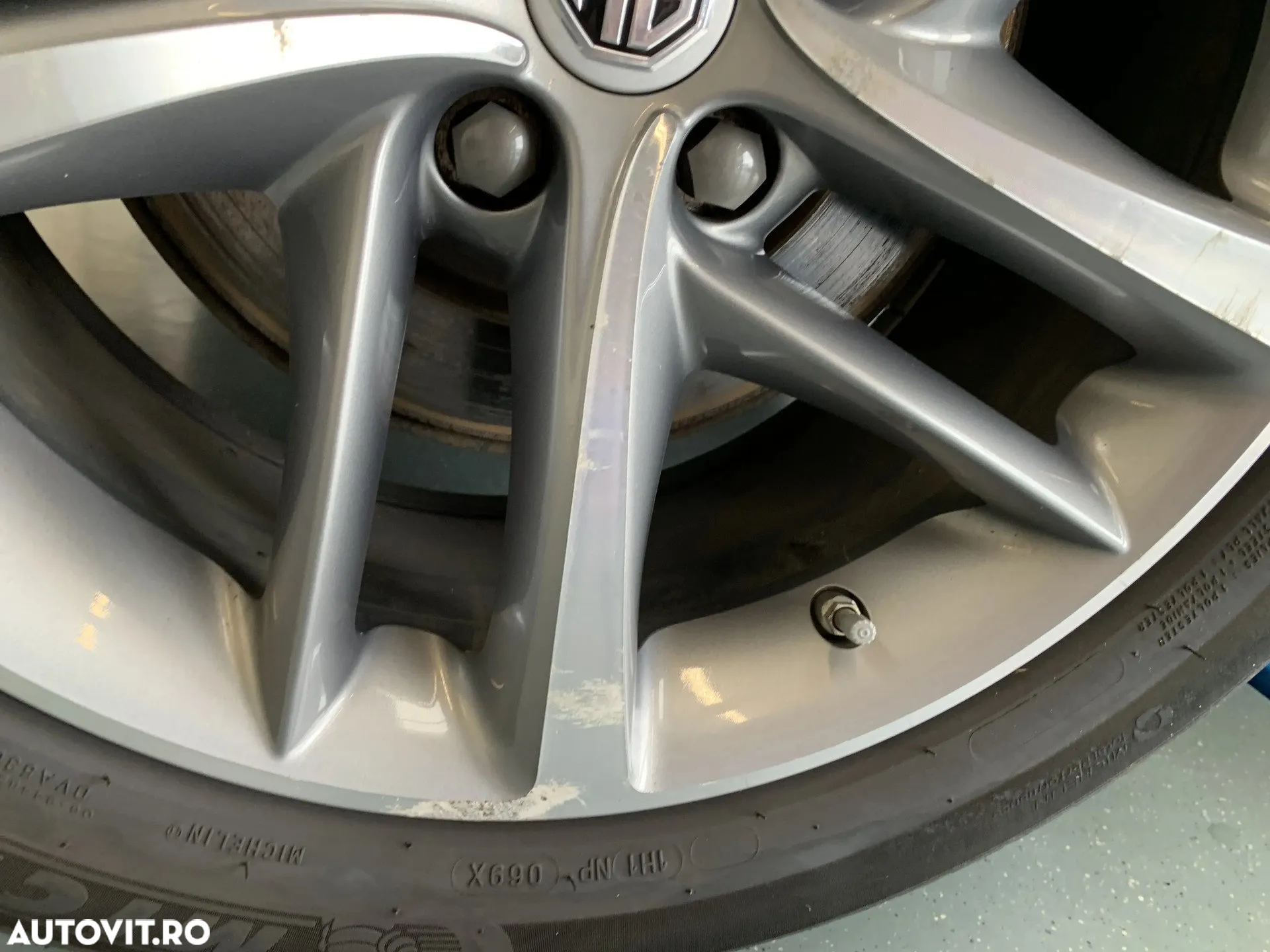MG EHS 1.5T-GDI PHEV Luxury - 28