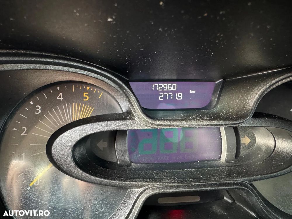 Renault TRAFIC - 9
