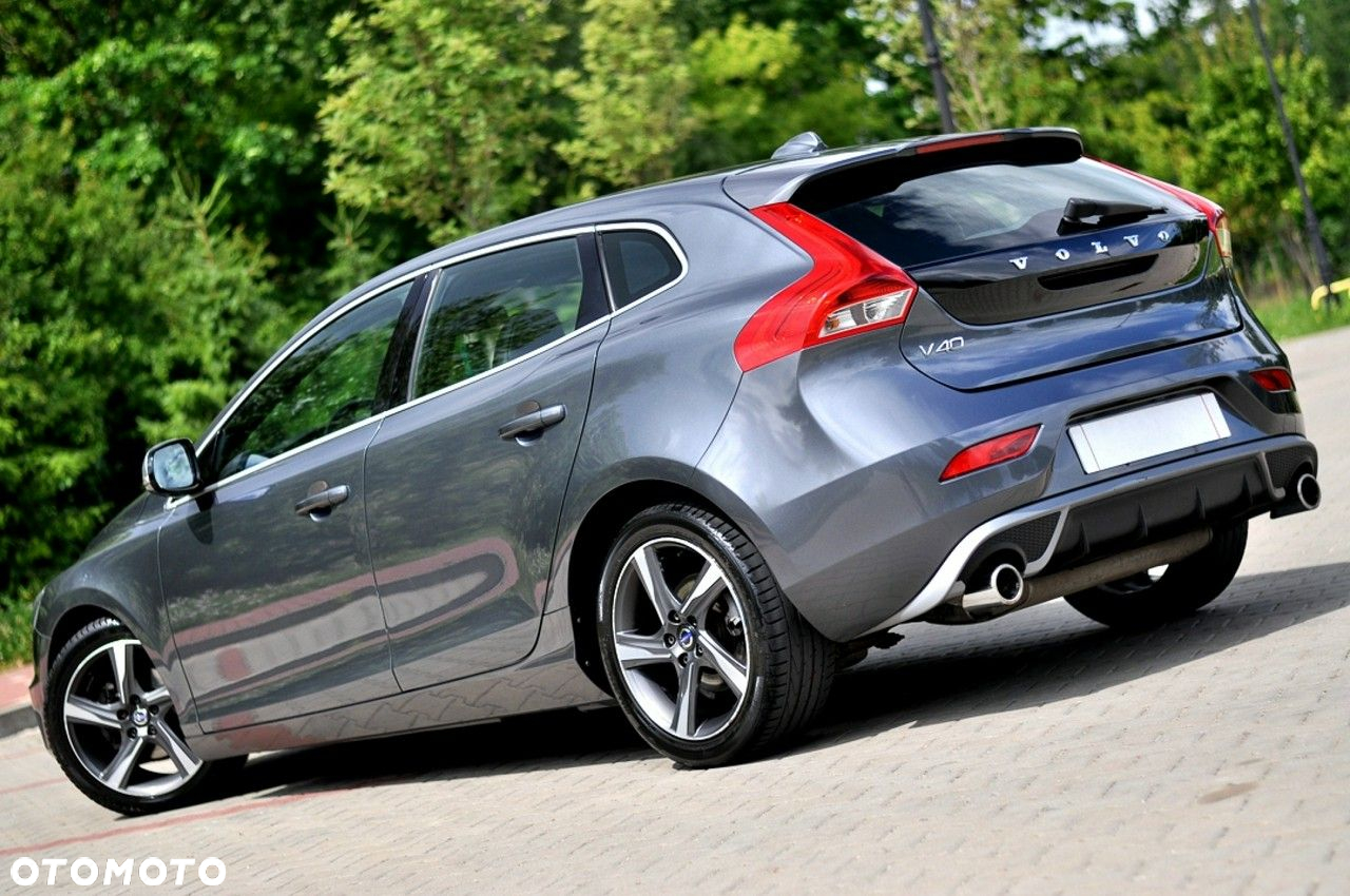 Volvo V40 D2 R-Design Momentum - 4