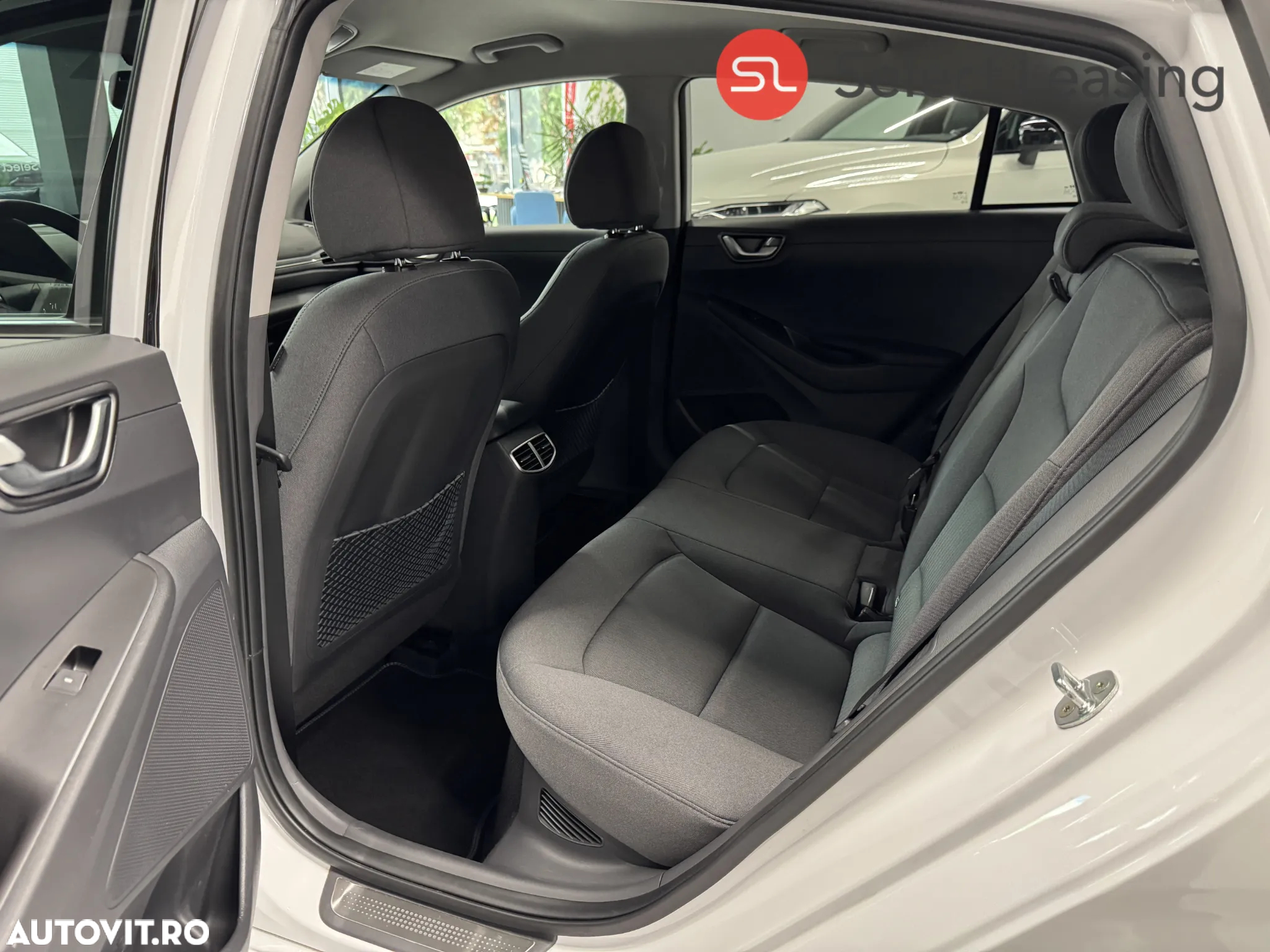 Hyundai IONIQ Plug-in-Hybrid 1.6 GDI Premium - 6