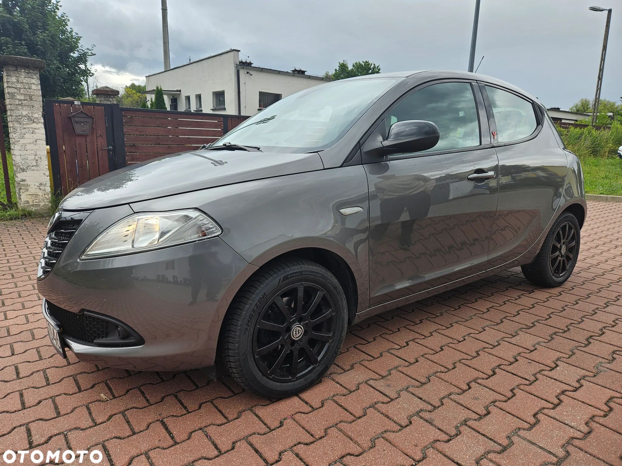 Lancia Ypsilon 1.2 8V Elefantino S&S - 1