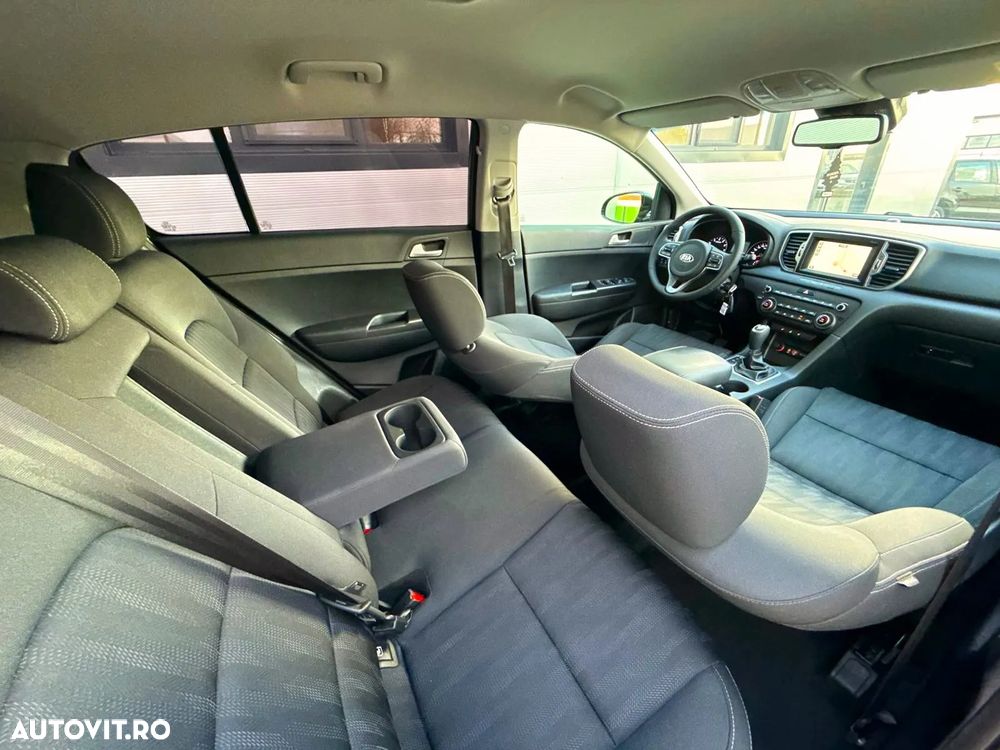 Kia Sportage 1.6 GDI 2WD Black Edition - 24