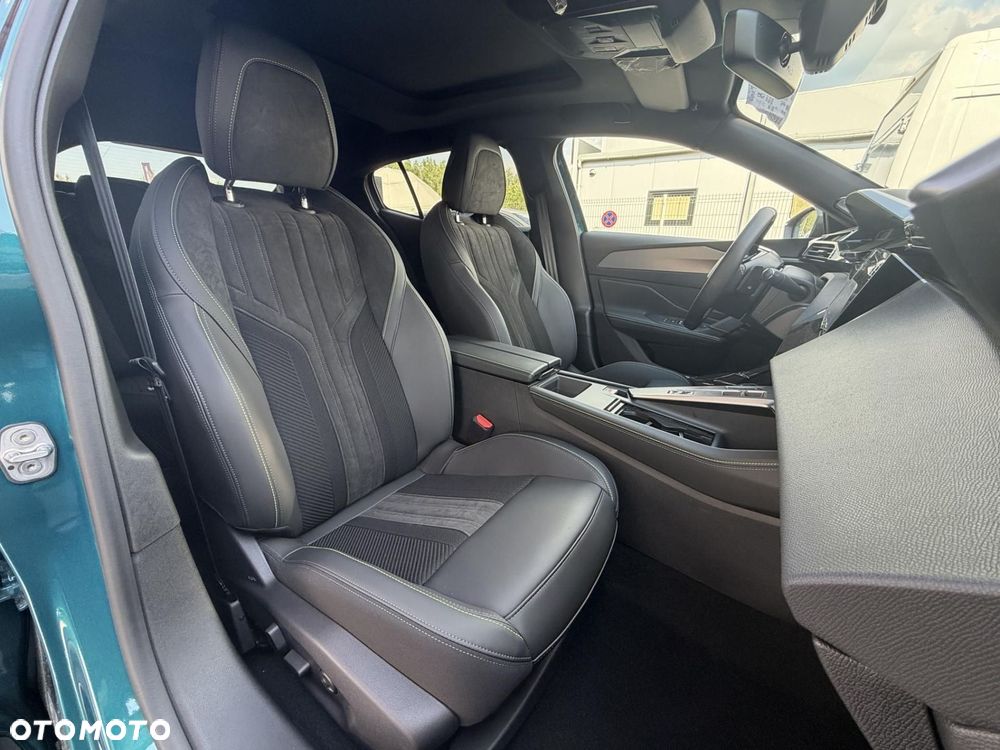 Peugeot 408 - 10