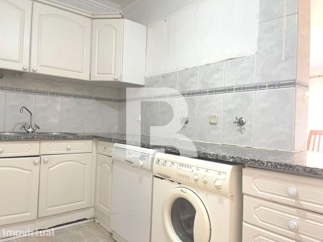 Apartamento T2 na Tapada das Mercês - Grande imagem: 5/22
