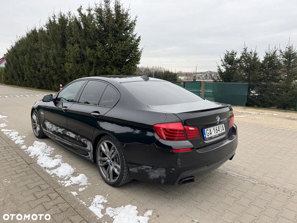 BMW Seria 5 M550d xDrive - 33