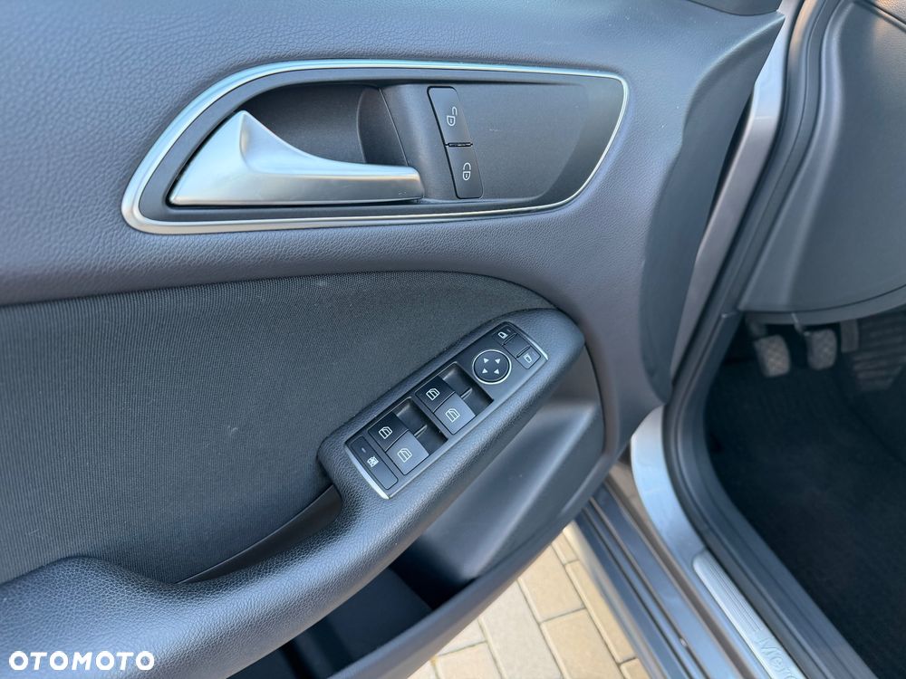 Mercedes-Benz Klasa B 180 BlueEFFICIENCY Edition - 14