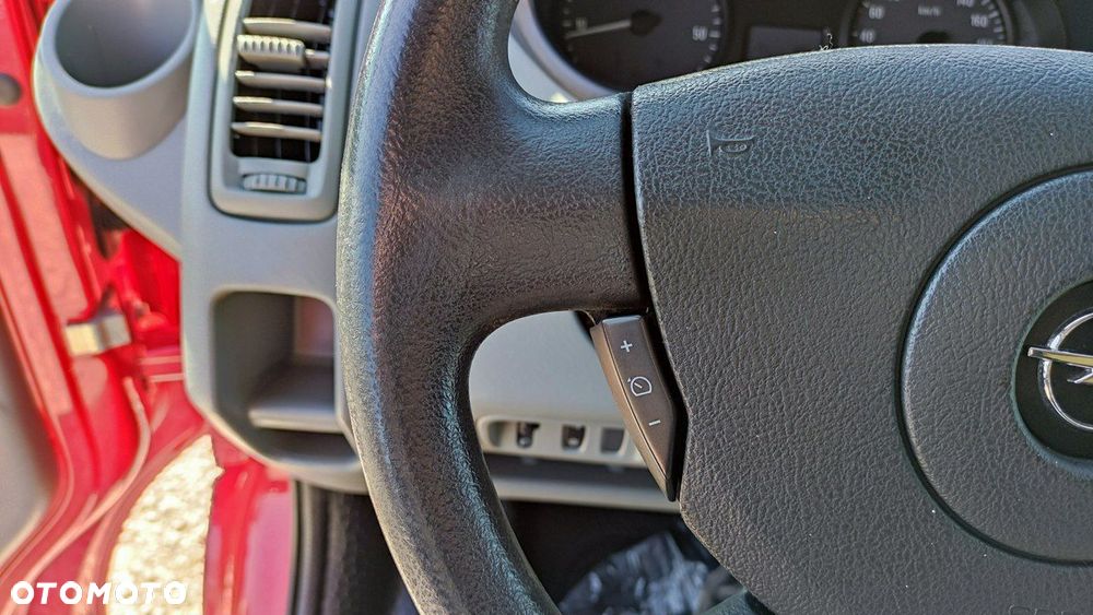 Opel Vivaro - 28