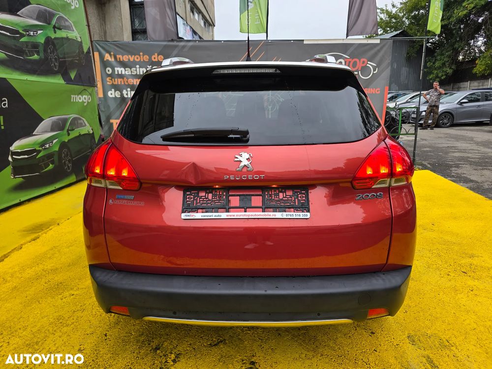 Peugeot 2008 1.2 L PureTech STT Allure - 6