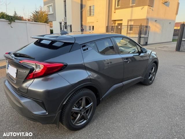 Toyota C-HR - 5