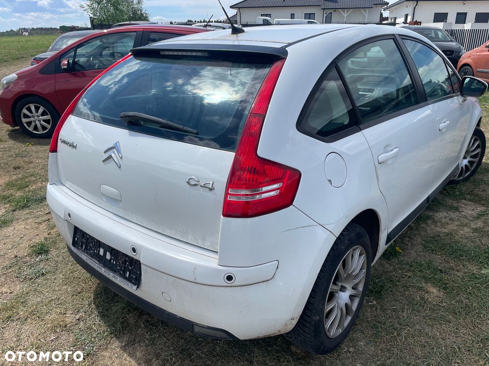 Citroën C4 VTi 120 Style - 4