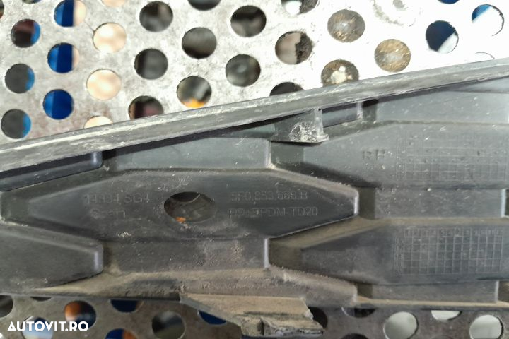Grila bara fata dreapta 5F0853666B 5F0853666B Seat Leon 2 1P [facelif - 2