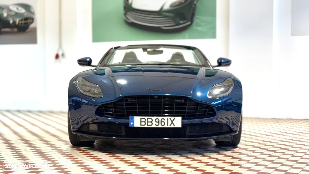Aston Martin DB11 Volante V8 - 3