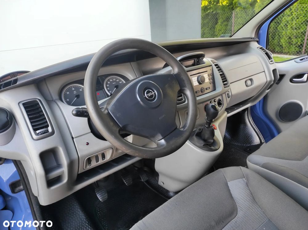 Opel Vivaro L2H1 2.9t - 15