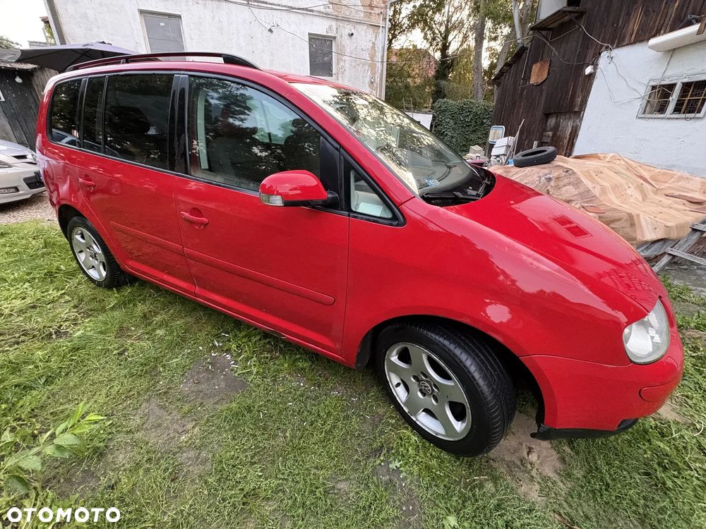 Volkswagen Touran 2.0 TDI Q-Line - 4