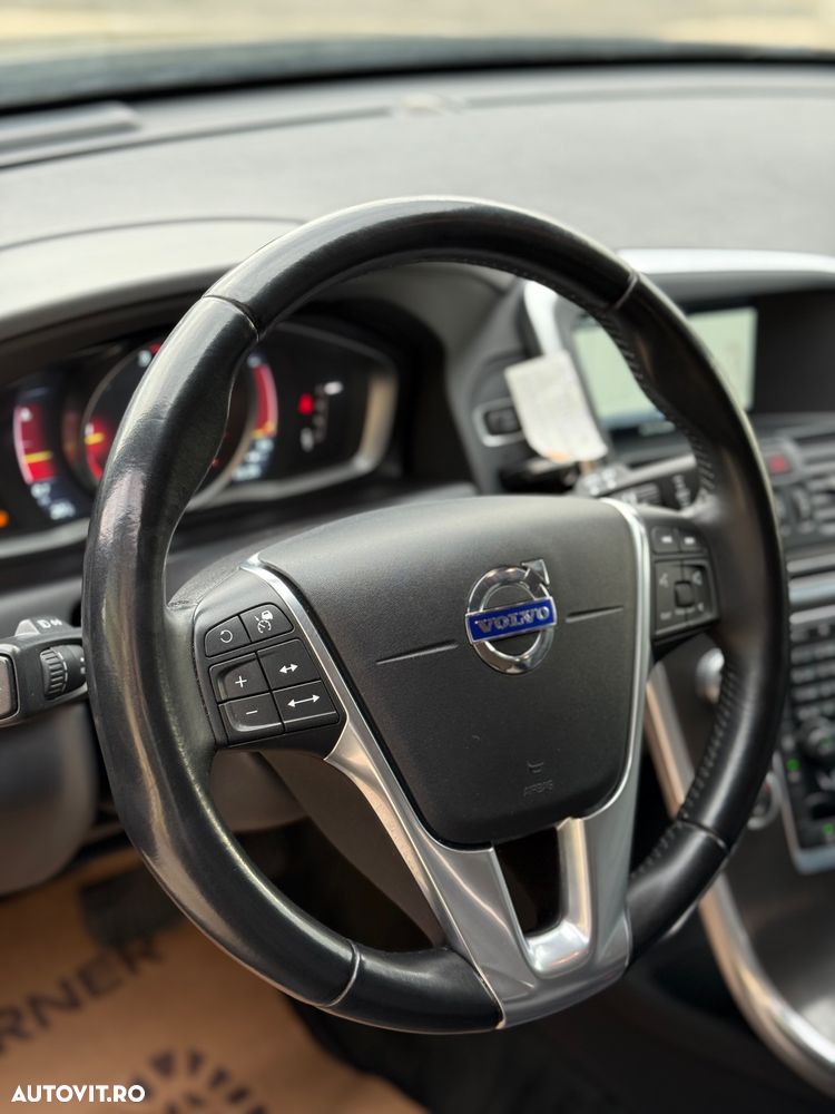 Volvo XC 60 D4 Geartronic Kinetic - 17