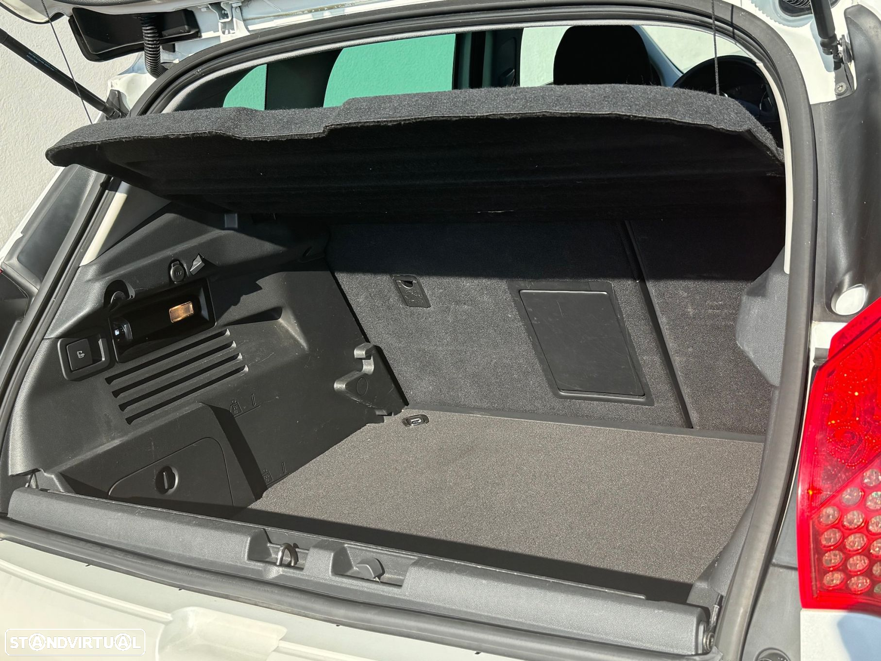 Peugeot 3008 1.6 e-HDi Allure 2-Tronic - 31