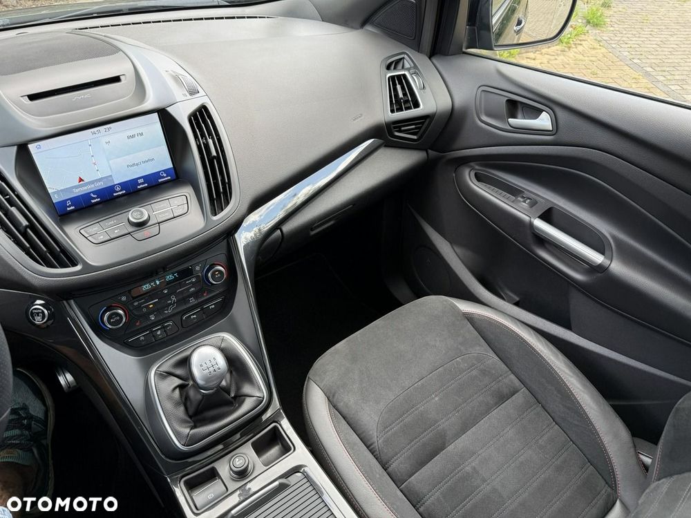 Ford Kuga 1.5 EcoBoost 2x4 ST-Line - 18