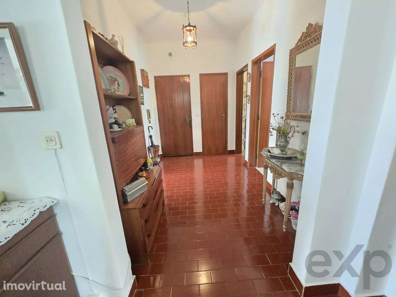 T3 com possibilidade de duplex e cave com enorme potencial – rés do ch - Grande imagem: 5/24