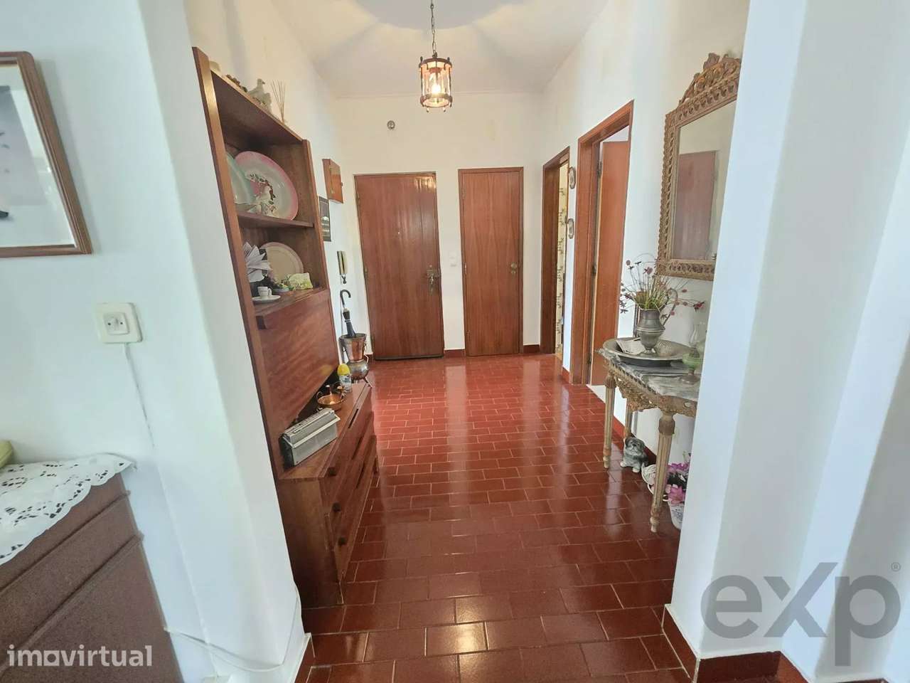T3 com possibilidade de duplex e cave com enorme potencial – rés do ch - Grande imagem: 5/24