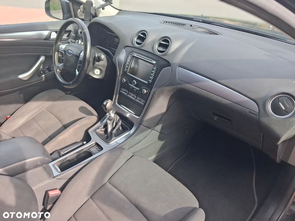 Ford Mondeo 2.0 TDCi Titanium - 11