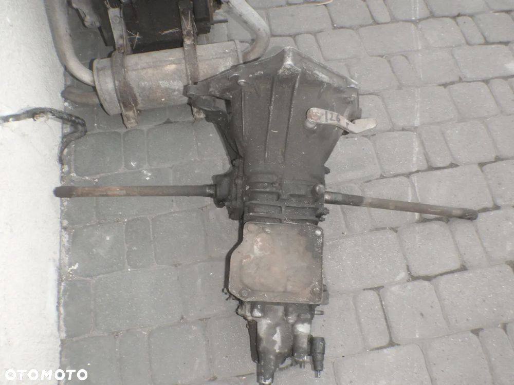 piasta zwrotnica wspornik bęben czop tarcza kotwiczna osłona stary typ z kalamitka fiat 126p maluch - 6