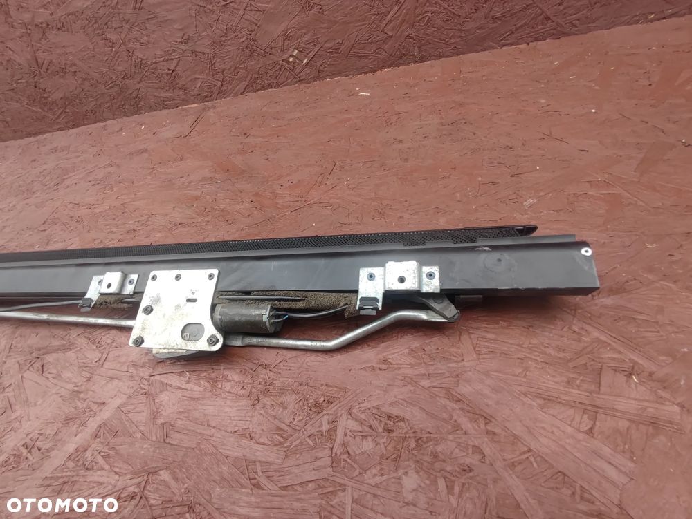BMW E46 COUPE ORYGINALNA ROLETA PRZECIWSŁONECZNA TYŁ Z PÓŁKI O NR. 51 46 8 223 046 OEM W BARDZO DOBRYM STANIE - 2
