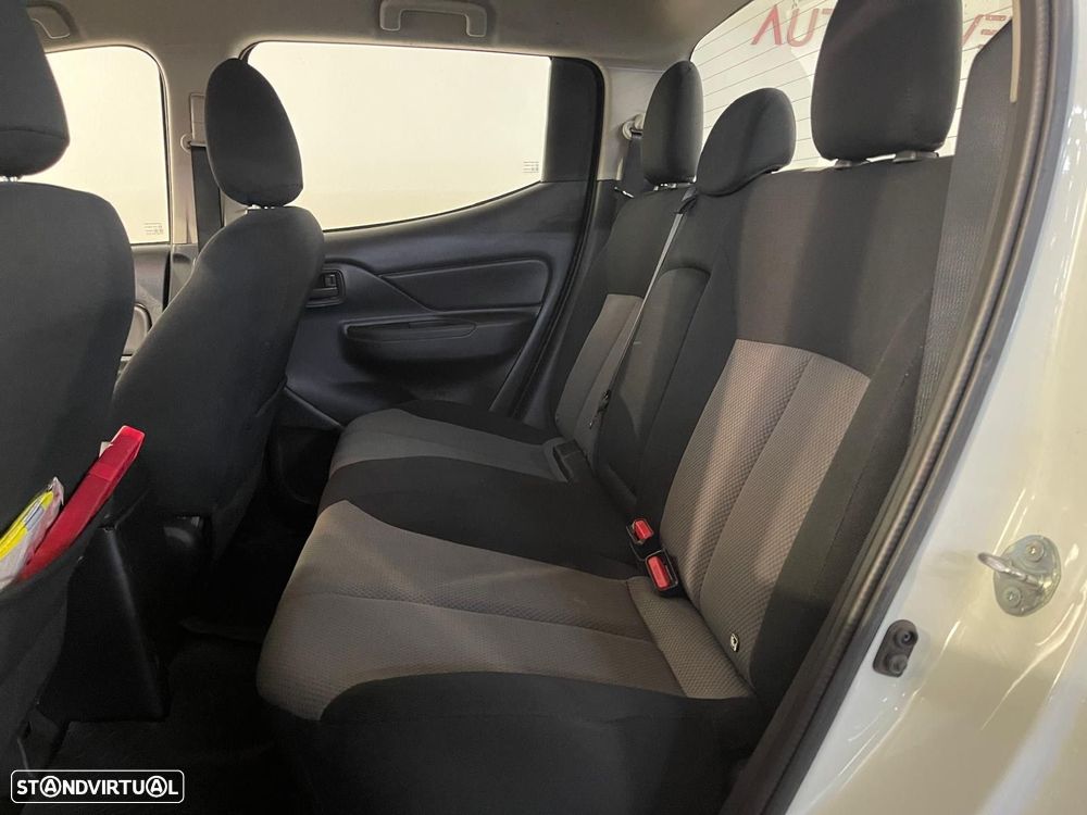 Mitsubishi L200 2.3 DI-D CD Invite Strakar Look 4WD - 3