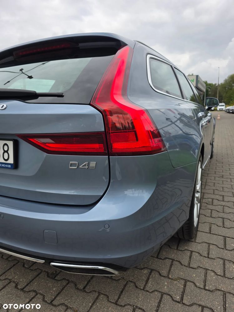 Volvo V90 D4 Inscription - 14