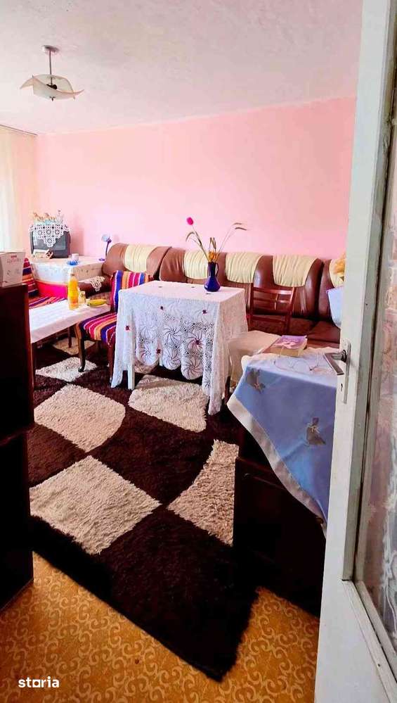 APARTAMENT DE VÂNZARE ÎN DRĂGĂȘANI — fotografia 2