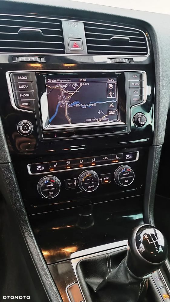 Volkswagen Golf 1.6 BlueTDI Cup - 9