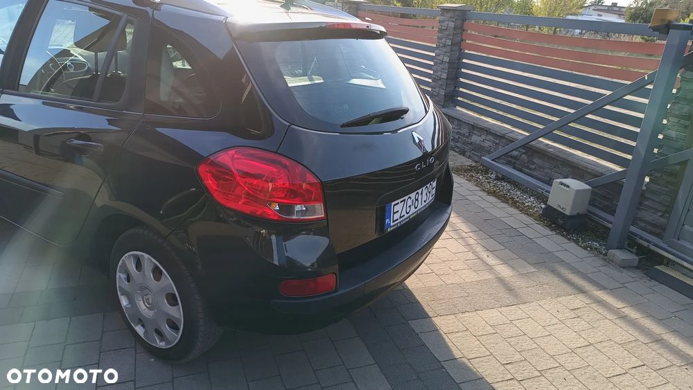 Renault Clio 1.2 16V Campus - 7