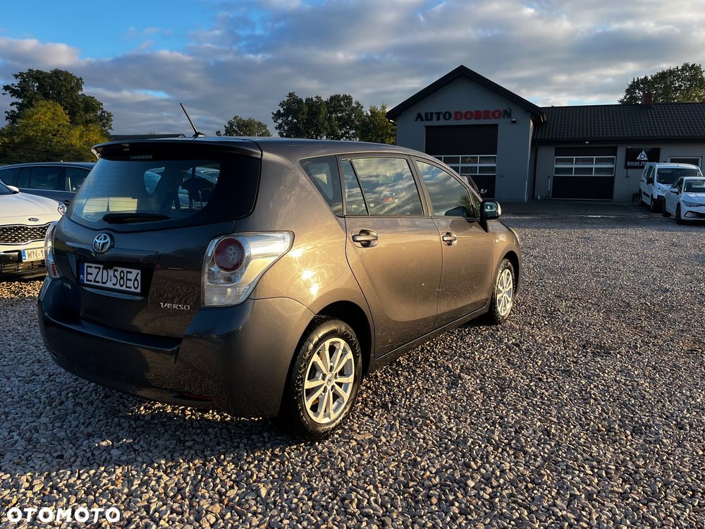Toyota Verso 1.6 Sol EU5 - 7