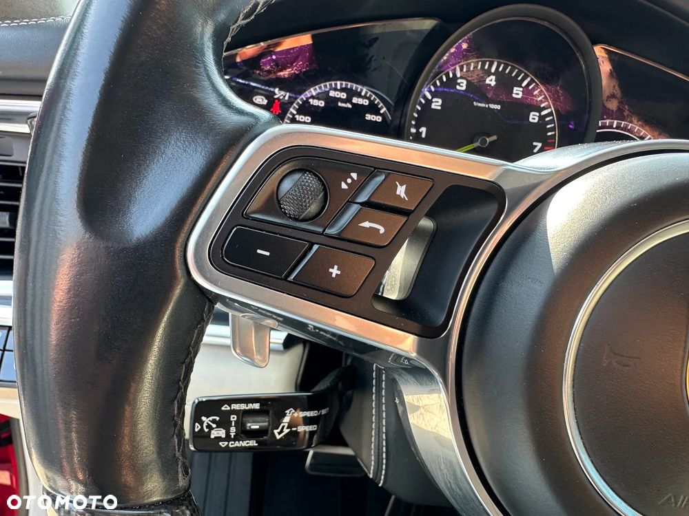 Porsche Panamera - 19