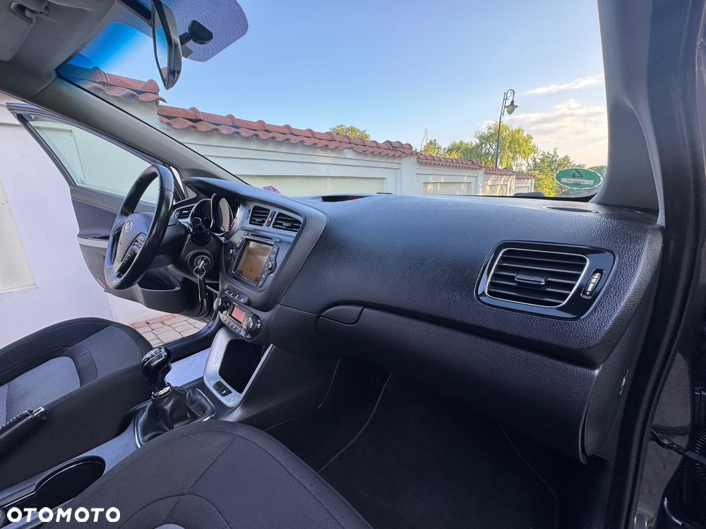 Kia Ceed - 38