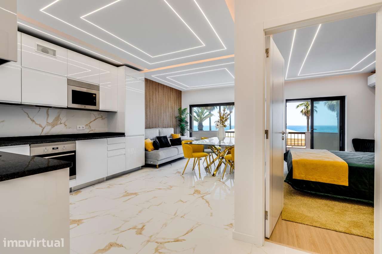 T3 Remodelado com Vista Mar Frontal | 1ª Linha da Praia de Quarteira