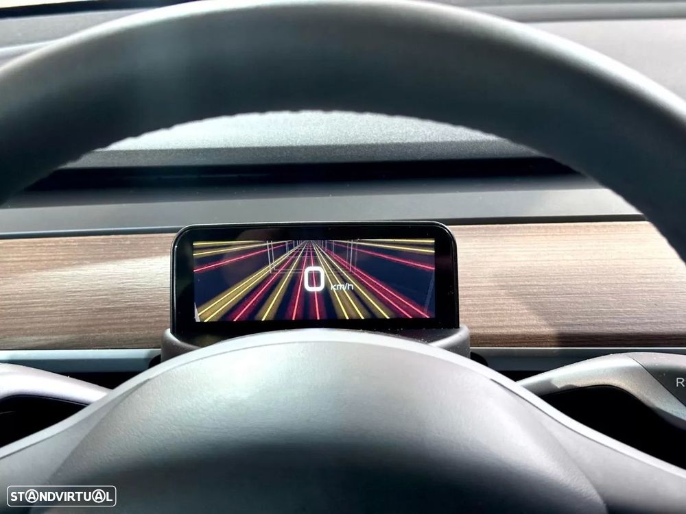 Tesla Model Y Long Range Dual Motor AWD - 24