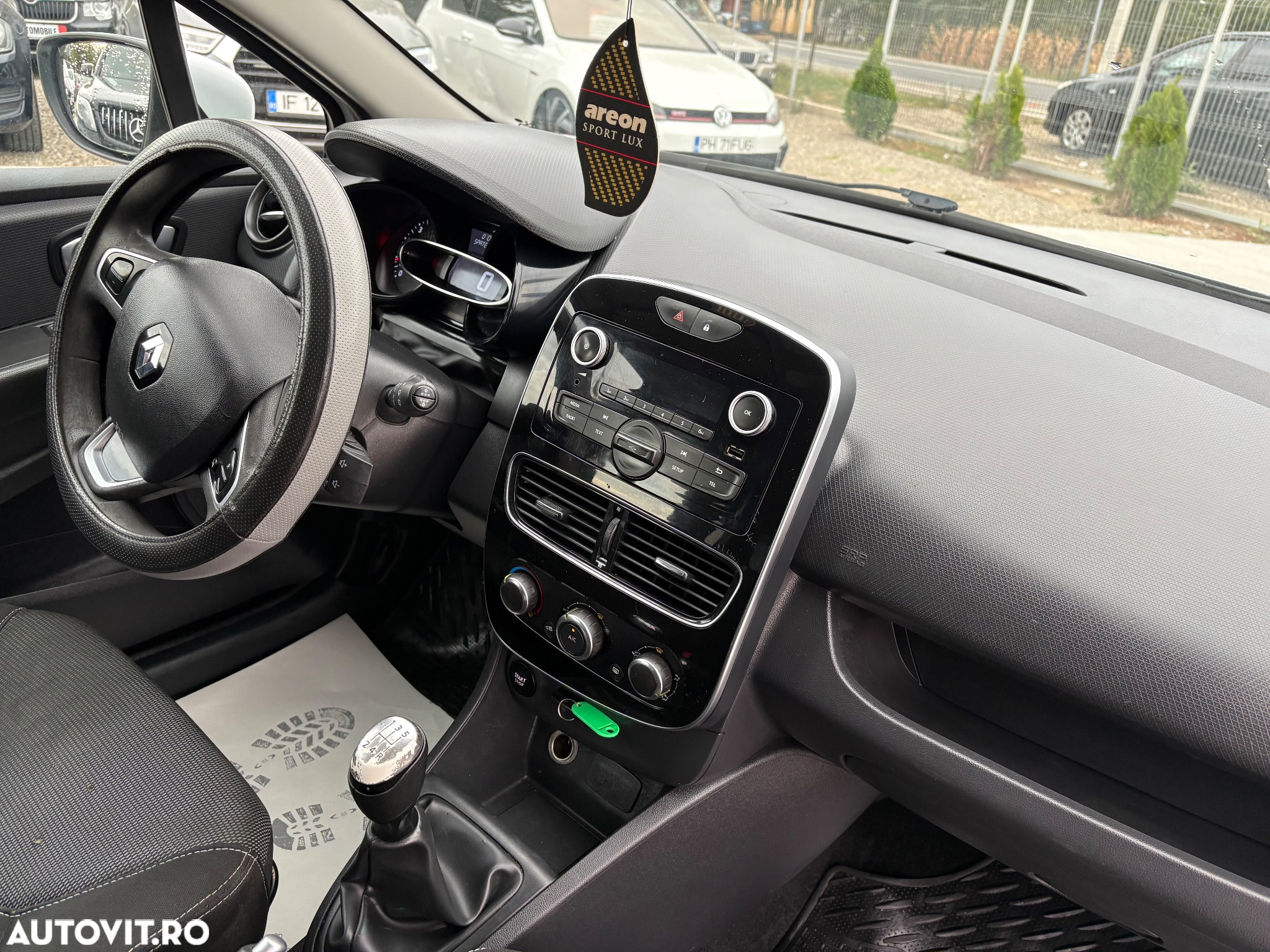 Renault Clio IV 1.5 dCi Authentique - 6