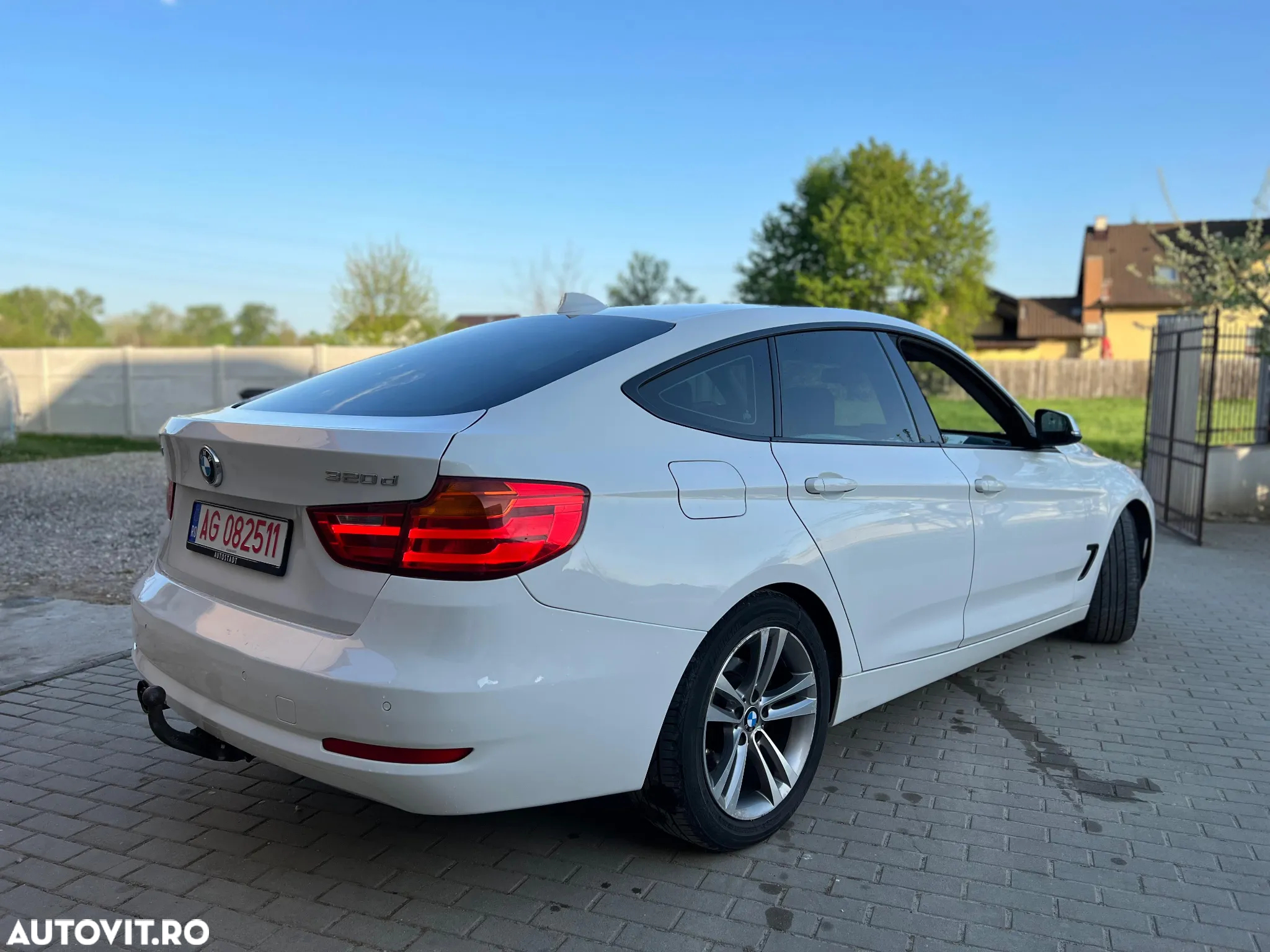 BMW Seria 3 320d GT Aut. - 30