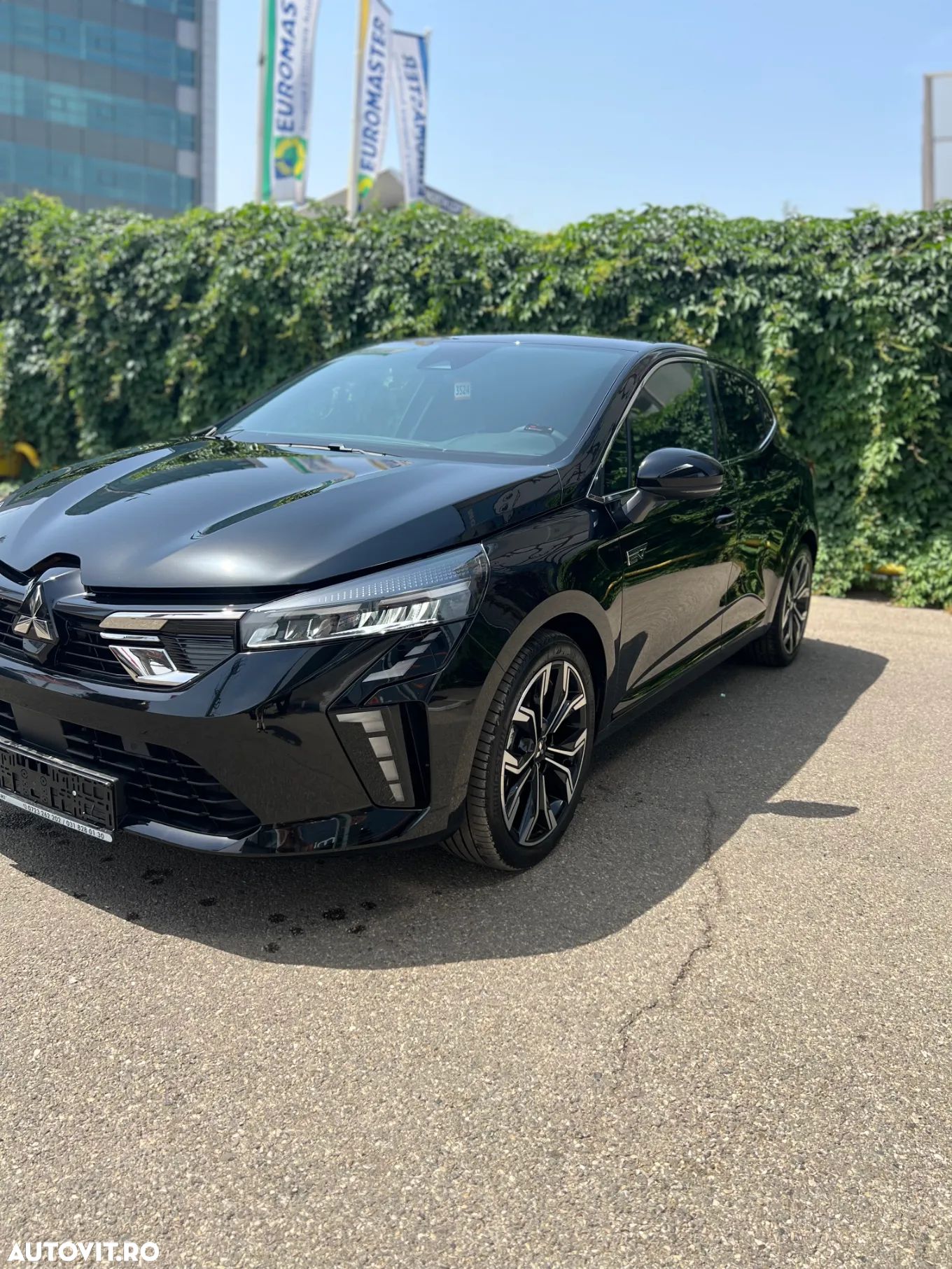 Mitsubishi Colt 1.6 L AT HEV Intense StyleCold - 1