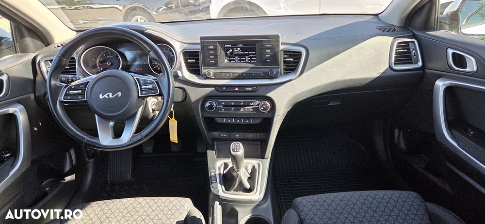 Kia Ceed 1.5 T-GDI 6MT Best - 10