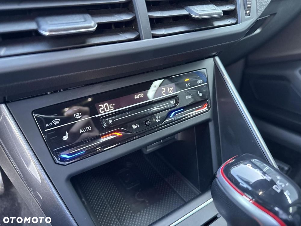 Volkswagen Polo - 22