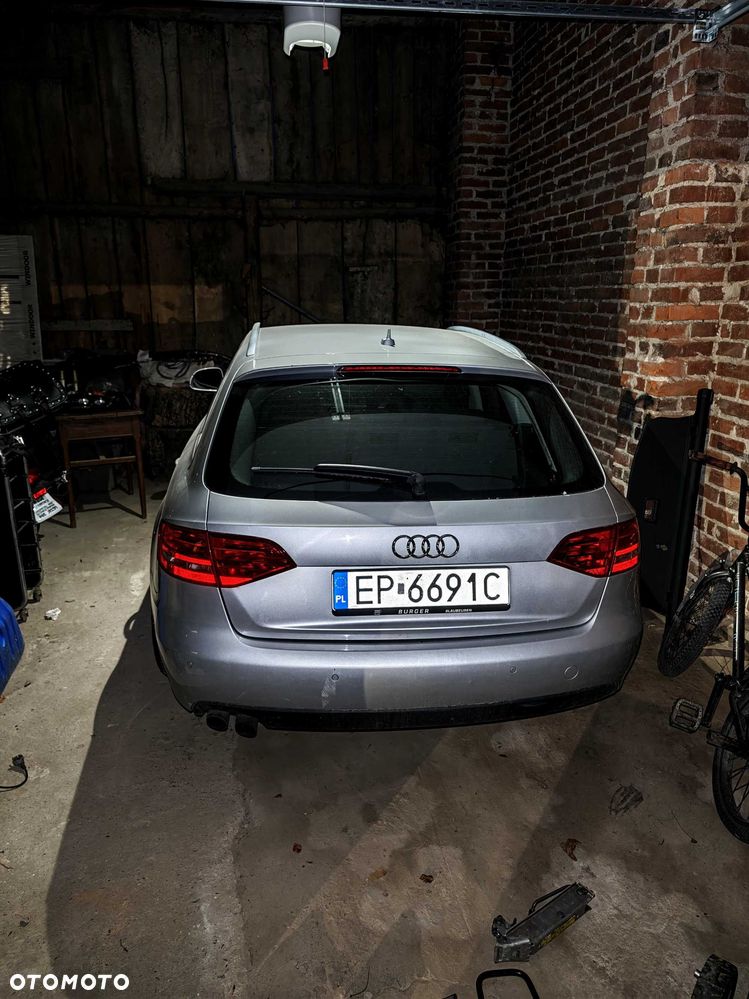 Audi A4 Avant - 1