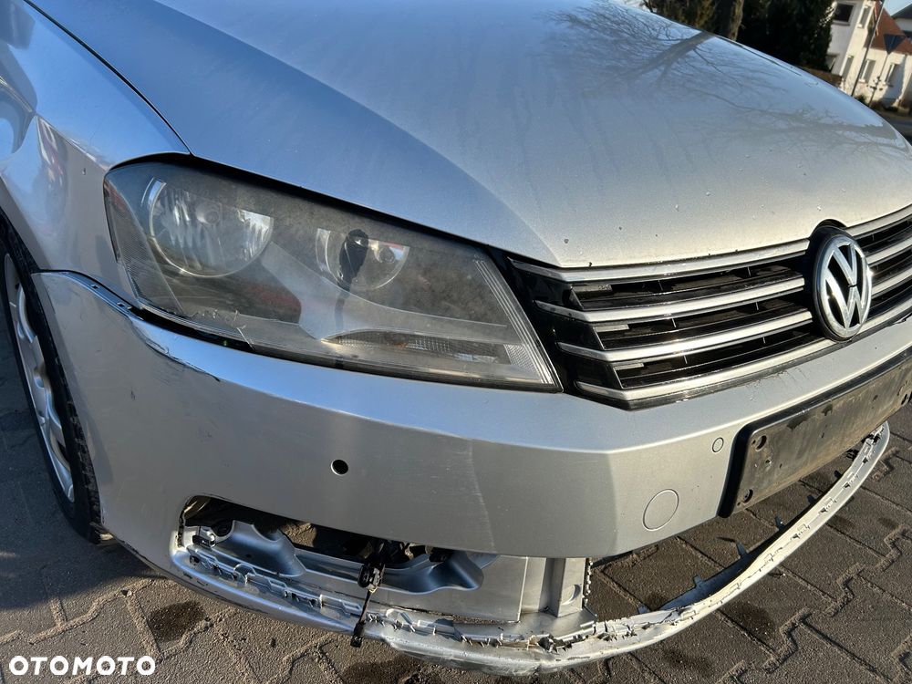 Volkswagen Passat - 16