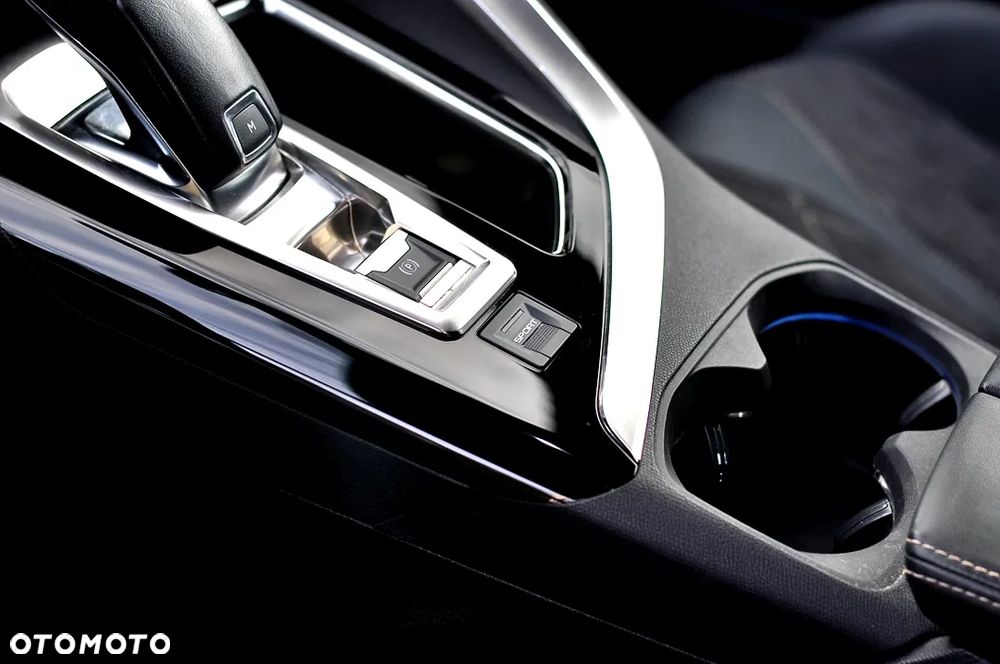 Peugeot 5008 2.0 BlueHDI GT S&S EAT8 - 32