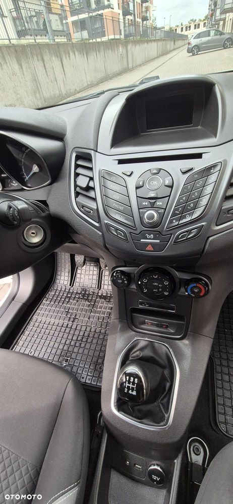 Ford Fiesta - 11