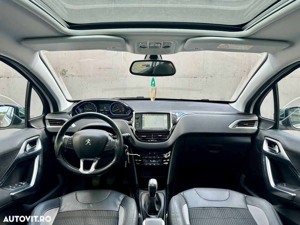 Peugeot 2008 - 8
